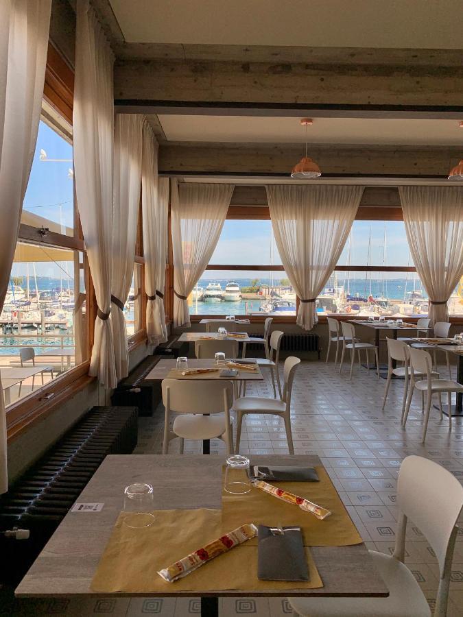 Albergo La Pescatrice Moniga del Garda Extérieur photo