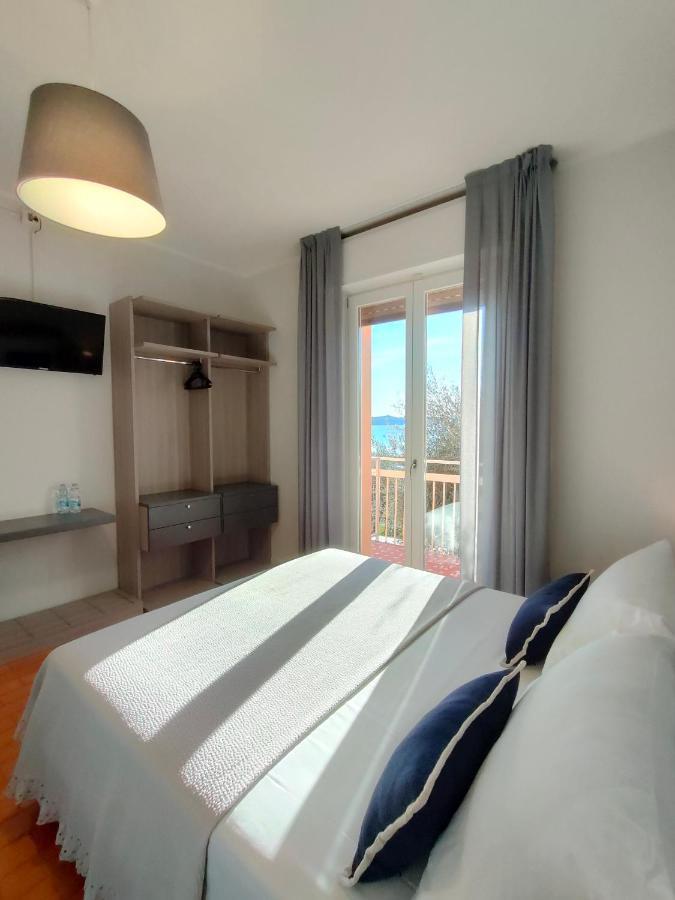 Albergo La Pescatrice Moniga del Garda Extérieur photo