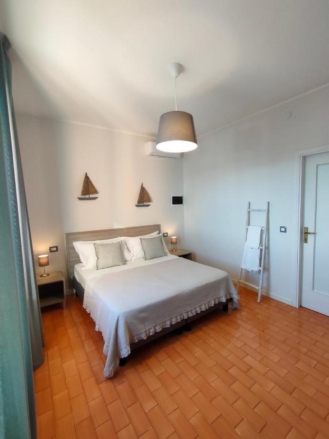 Albergo La Pescatrice Moniga del Garda Extérieur photo