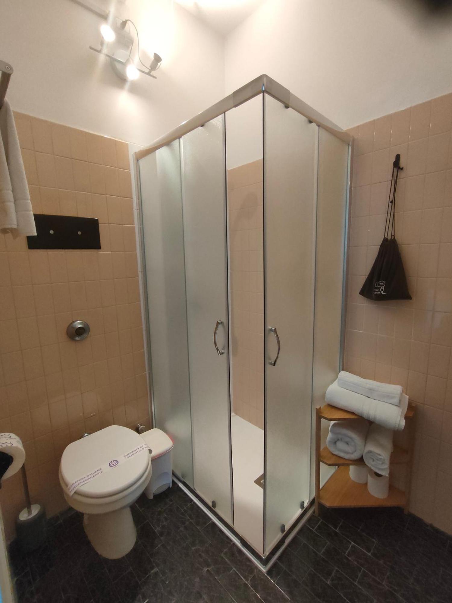 Albergo La Pescatrice Moniga del Garda Chambre photo